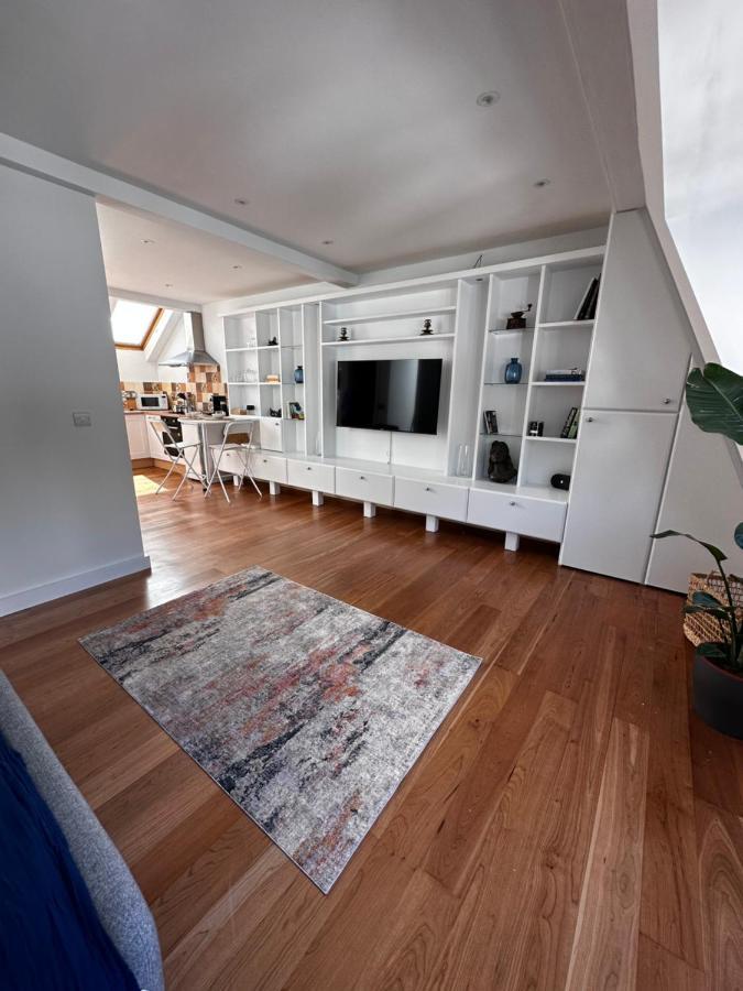 Studio Flat In The Heart Of Hampstead, Londyn Zewnętrze zdjęcie