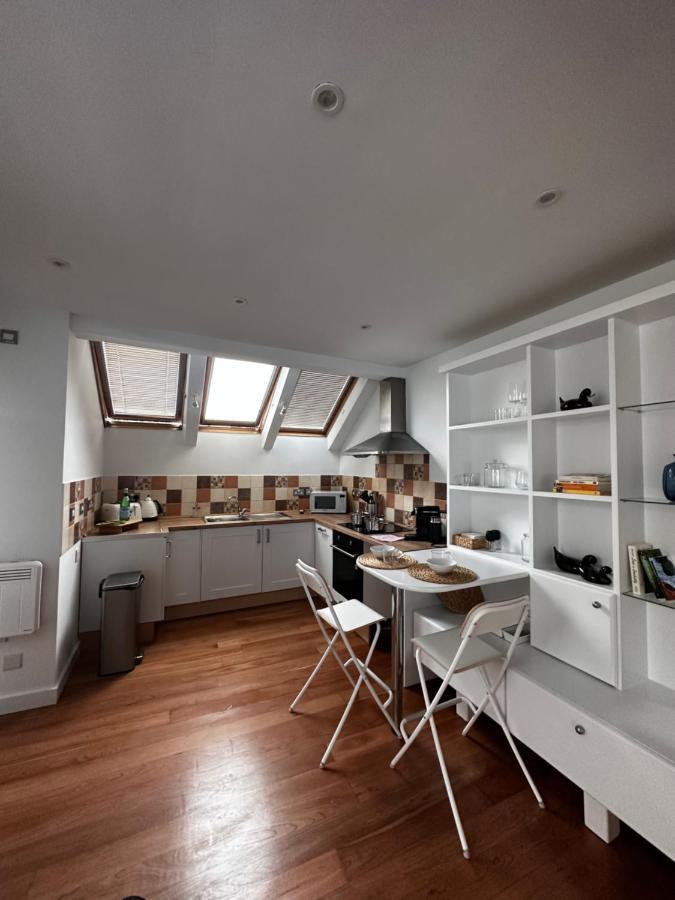 Studio Flat In The Heart Of Hampstead, Londyn Zewnętrze zdjęcie